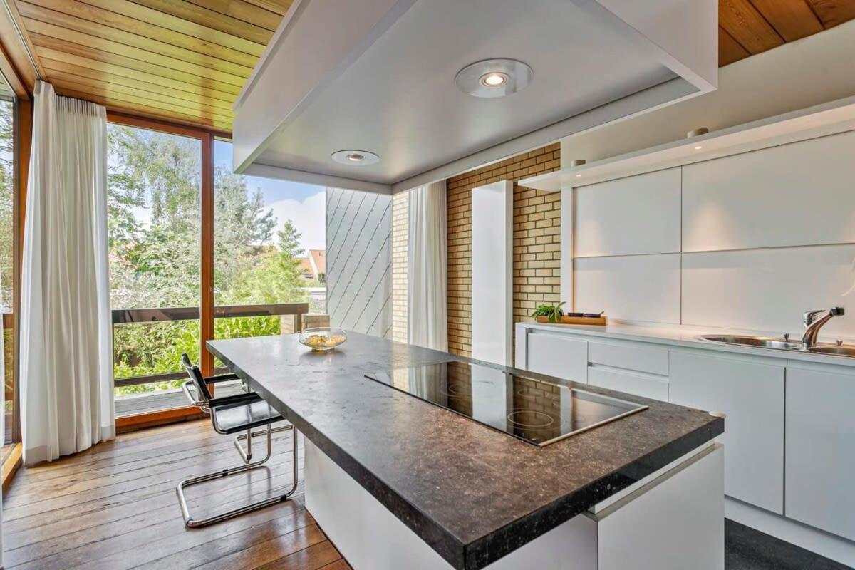 Eighties Modernist Design House With Garden Near The Beach 奥斯滕德 外观 照片